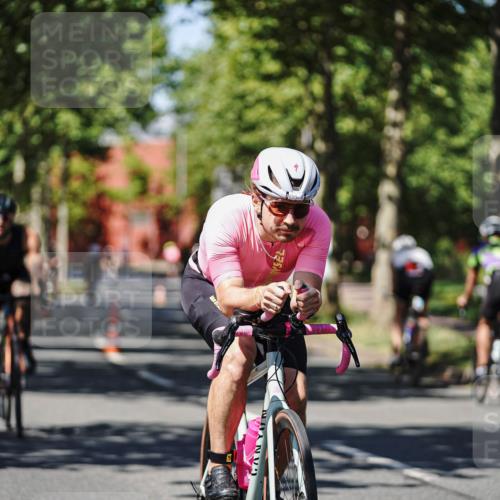 09.08.2026 - GEWOBA Citytriathlon Bremen Michael Burmester http://msf.ph/oto/9948003 09.08.2026 12:28:33 Radfahren 549, 610, 619, 631, 652, 676, 698, 719, 862 meine-sportfotos.de