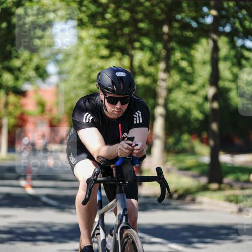 09.08.2026 - GEWOBA Citytriathlon Bremen Michael Burmester http://msf.ph/oto/9948008 09.08.2026 12:28:40 Radfahren 610, 619, 652, 658, 698, 719, 795 meine-sportfotos.de