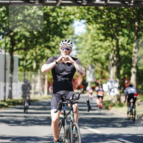 09.08.2026 - GEWOBA Citytriathlon Bremen Michael Burmester http://msf.ph/oto/9948011 09.08.2026 12:28:41 Radfahren 610, 619, 652, 658, 698, 719, 795 meine-sportfotos.de
