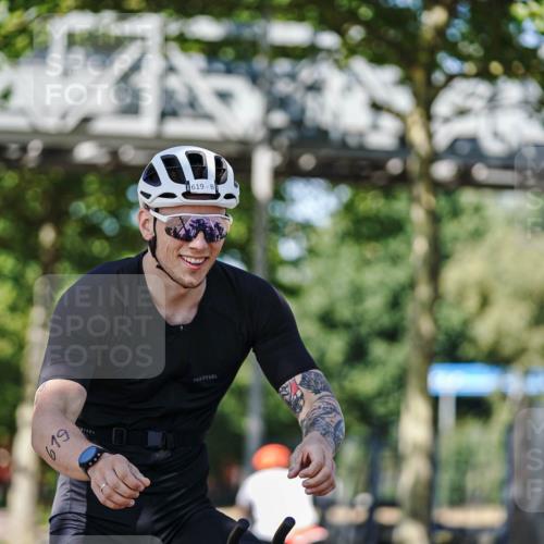 09.08.2026 - GEWOBA Citytriathlon Bremen Michael Burmester http://msf.ph/oto/9948016 09.08.2026 12:28:42 Radfahren 610, 619, 652, 658, 698, 703, 719, 795 meine-sportfotos.de