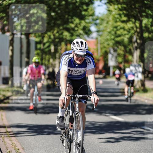 09.08.2026 - GEWOBA Citytriathlon Bremen Michael Burmester http://msf.ph/oto/9948035 09.08.2026 12:29:01 Radfahren 112, 540, 556, 563, 688, 691, 692, 703, 764, 843, 878, 969, 1007, 1141 meine-sportfotos.de