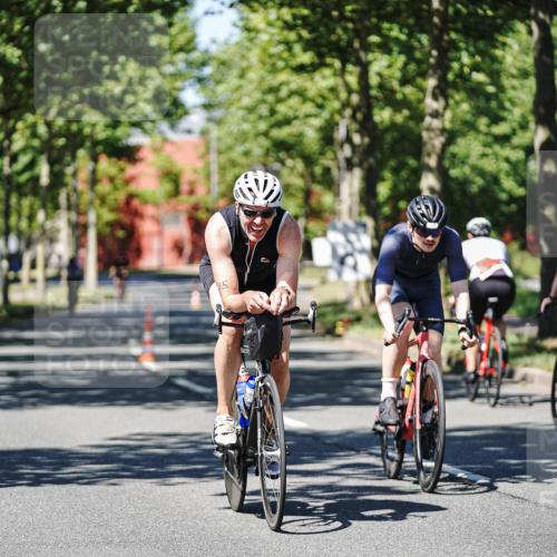 09.08.2026 - GEWOBA Citytriathlon Bremen Michael Burmester http://msf.ph/oto/9948057 09.08.2026 12:29:15 Radfahren 112, 540, 551, 632, 692, 723, 771, 791, 835, 1007, 1141 meine-sportfotos.de
