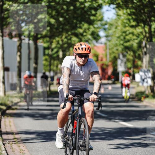 09.08.2026 - GEWOBA Citytriathlon Bremen Michael Burmester http://msf.ph/oto/9948068 09.08.2026 12:29:30 Radfahren 551, 575, 697, 724, 811, 825, 905, 999 meine-sportfotos.de