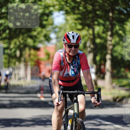 09.08.2026 - GEWOBA Citytriathlon Bremen Michael Burmester http://msf.ph/oto/9948078 09.08.2026 12:29:37 Radfahren 575, 642, 697, 724, 811, 825, 905, 999, 1011 meine-sportfotos.de