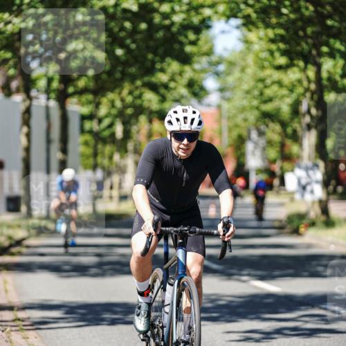 09.08.2026 - GEWOBA Citytriathlon Bremen Michael Burmester http://msf.ph/oto/9948080 09.08.2026 12:29:38 Radfahren 575, 642, 697, 724, 825, 905, 999, 1011 meine-sportfotos.de
