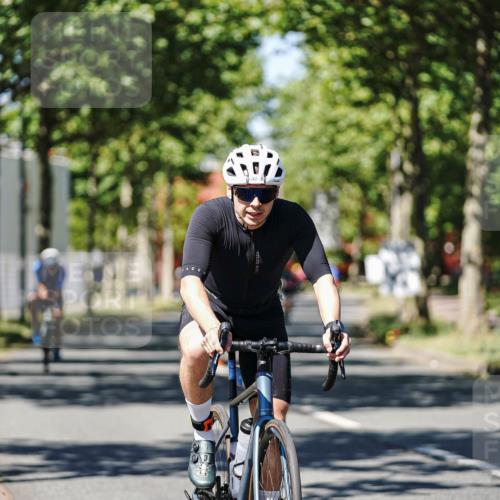 09.08.2026 - GEWOBA Citytriathlon Bremen Michael Burmester http://msf.ph/oto/9948081 09.08.2026 12:29:39 Radfahren 575, 641, 642, 697, 724, 825, 905, 999, 1011 meine-sportfotos.de