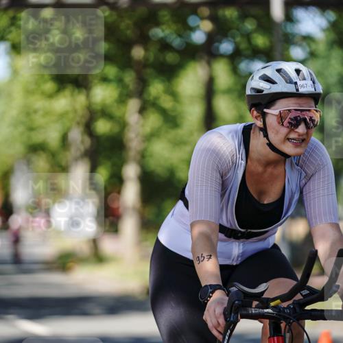 09.08.2026 - GEWOBA Citytriathlon Bremen Michael Burmester http://msf.ph/oto/9948100 09.08.2026 12:30:03 Radfahren 593, 616, 963, 964, 967, 1004, 1128 meine-sportfotos.de