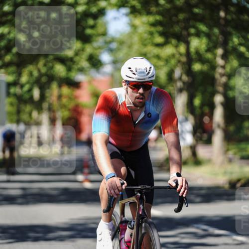 09.08.2026 - GEWOBA Citytriathlon Bremen Michael Burmester http://msf.ph/oto/9948108 09.08.2026 12:30:15 Radfahren 591, 677, 747, 1004 meine-sportfotos.de