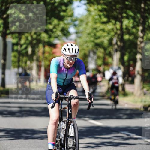 09.08.2026 - GEWOBA Citytriathlon Bremen Michael Burmester http://msf.ph/oto/9948134 09.08.2026 12:30:36 Radfahren 544, 605, 683, 746, 794, 959, 993, 1019, 1116, 1117, 1149 meine-sportfotos.de