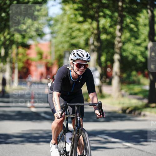 09.08.2026 - GEWOBA Citytriathlon Bremen Michael Burmester http://msf.ph/oto/9948139 09.08.2026 12:30:41 Radfahren 544, 794, 946, 959, 993, 1019, 1116, 1117, 1149 meine-sportfotos.de