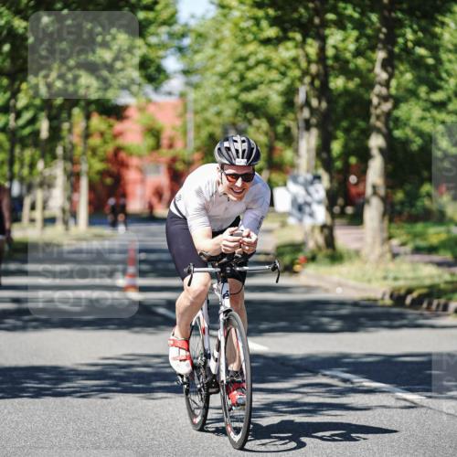 09.08.2026 - GEWOBA Citytriathlon Bremen Michael Burmester http://msf.ph/oto/9948145 09.08.2026 12:30:49 Radfahren 547, 662, 946, 1019 meine-sportfotos.de