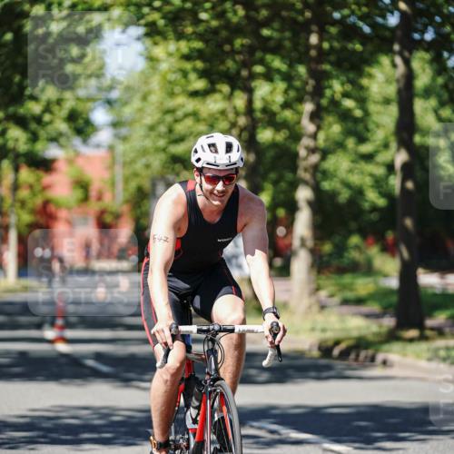 09.08.2026 - GEWOBA Citytriathlon Bremen Michael Burmester http://msf.ph/oto/9948149 09.08.2026 12:30:51 Radfahren 547, 662, 946, 1019 meine-sportfotos.de
