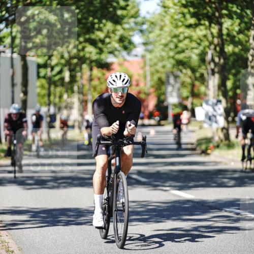 09.08.2026 - GEWOBA Citytriathlon Bremen Michael Burmester http://msf.ph/oto/9948152 09.08.2026 12:30:59 Radfahren 547, 662, 721, 824, 882, 947 meine-sportfotos.de