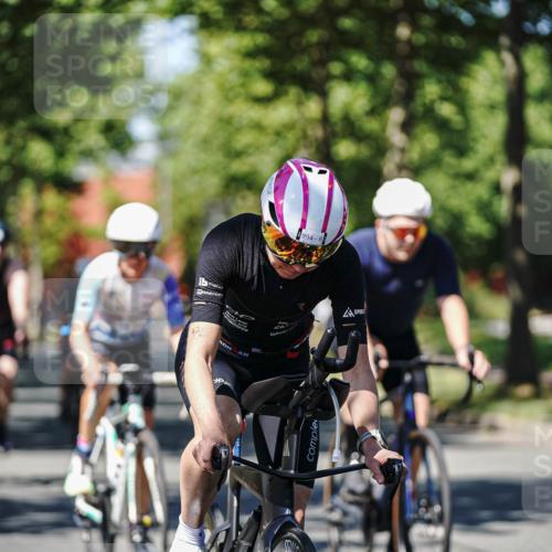 09.08.2026 - GEWOBA Citytriathlon Bremen Michael Burmester http://msf.ph/oto/9948169 09.08.2026 12:31:12 Radfahren 580, 589, 592, 645, 646, 685, 710, 721, 775, 793, 824, 852, 882, 909, 947, 1101 meine-sportfotos.de