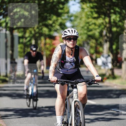 09.08.2026 - GEWOBA Citytriathlon Bremen Michael Burmester http://msf.ph/oto/9948174 09.08.2026 12:31:14 Radfahren 580, 589, 592, 645, 646, 685, 686, 710, 721, 775, 793, 852, 909, 947, 1101, 1150 meine-sportfotos.de