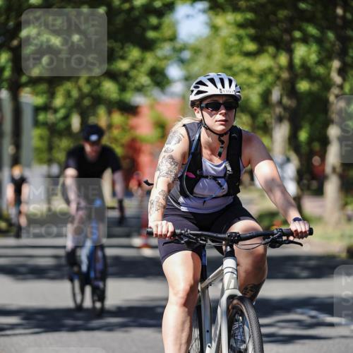 09.08.2026 - GEWOBA Citytriathlon Bremen Michael Burmester http://msf.ph/oto/9948175 09.08.2026 12:31:14 Radfahren 580, 589, 592, 645, 646, 685, 686, 710, 721, 775, 793, 852, 909, 947, 1101, 1150 meine-sportfotos.de