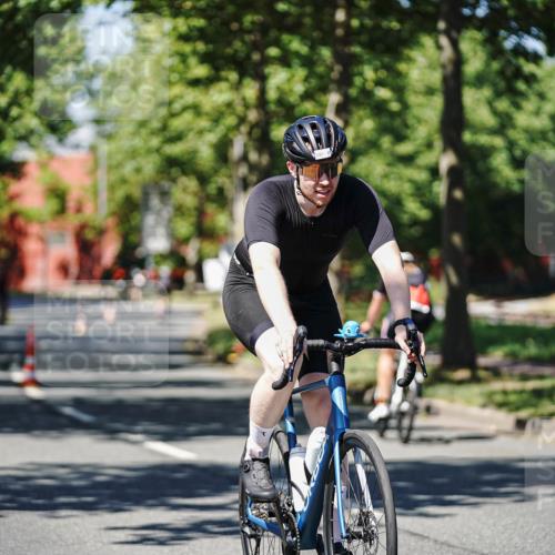 09.08.2026 - GEWOBA Citytriathlon Bremen Michael Burmester http://msf.ph/oto/9948177 09.08.2026 12:31:15 Radfahren 580, 589, 592, 645, 646, 685, 686, 710, 775, 793, 852, 909, 947, 1101, 1150 meine-sportfotos.de