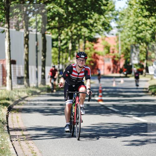 09.08.2026 - GEWOBA Citytriathlon Bremen Michael Burmester http://msf.ph/oto/9948180 09.08.2026 12:31:19 Radfahren 580, 589, 592, 645, 646, 685, 686, 710, 775, 793, 852, 909, 1101, 1150 meine-sportfotos.de
