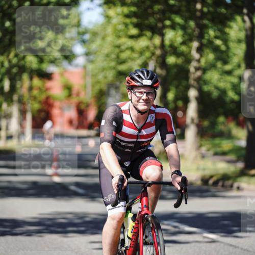 09.08.2026 - GEWOBA Citytriathlon Bremen Michael Burmester http://msf.ph/oto/9948184 09.08.2026 12:31:20 Radfahren 580, 589, 592, 645, 646, 685, 686, 710, 775, 793, 852, 909, 1101, 1150 meine-sportfotos.de