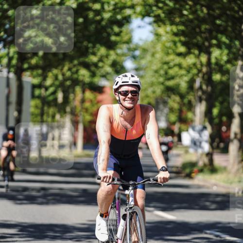 09.08.2026 - GEWOBA Citytriathlon Bremen Michael Burmester http://msf.ph/oto/9948197 09.08.2026 12:31:36 Radfahren 561, 606, 613, 647 meine-sportfotos.de