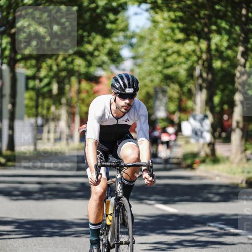 09.08.2026 - GEWOBA Citytriathlon Bremen Michael Burmester http://msf.ph/oto/9948200 09.08.2026 12:31:40 Radfahren 561, 606, 613, 647, 735 meine-sportfotos.de
