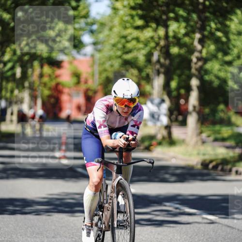 09.08.2026 - GEWOBA Citytriathlon Bremen Michael Burmester http://msf.ph/oto/9948215 09.08.2026 12:32:03 Radfahren 579, 650, 799, 883, 884, 955, 990 meine-sportfotos.de