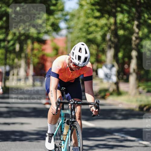 09.08.2026 - GEWOBA Citytriathlon Bremen Michael Burmester http://msf.ph/oto/9948221 09.08.2026 12:32:10 Radfahren 579, 650, 867, 884, 920, 924, 955, 990 meine-sportfotos.de