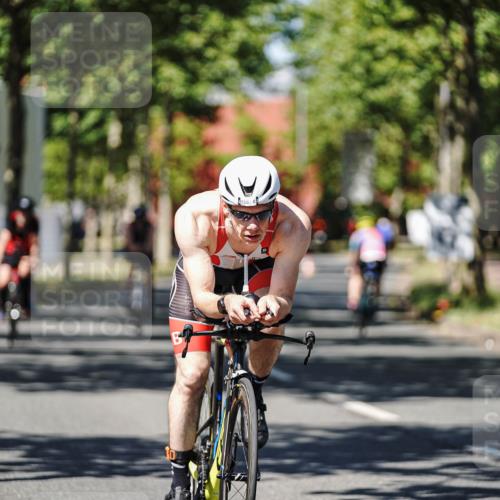 09.08.2026 - GEWOBA Citytriathlon Bremen Michael Burmester http://msf.ph/oto/9948228 09.08.2026 12:32:16 Radfahren 579, 650, 765, 867, 884, 920, 924, 955, 990, 1006 meine-sportfotos.de