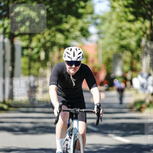 09.08.2026 - GEWOBA Citytriathlon Bremen Michael Burmester http://msf.ph/oto/9948235 09.08.2026 12:32:21 Radfahren 579, 650, 680, 765, 867, 920, 924, 990, 1006 meine-sportfotos.de