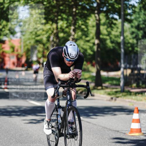 09.08.2026 - GEWOBA Citytriathlon Bremen Michael Burmester http://msf.ph/oto/9948236 09.08.2026 12:32:26 Radfahren 590, 594, 680, 765, 867, 874, 920, 924, 1006 meine-sportfotos.de