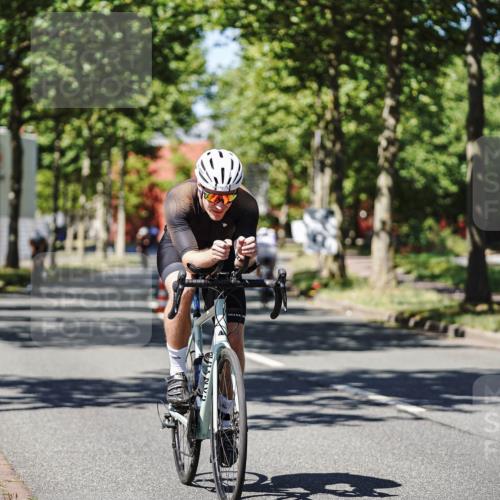 09.08.2026 - GEWOBA Citytriathlon Bremen Michael Burmester http://msf.ph/oto/9948244 09.08.2026 12:32:31 Radfahren 590, 594, 680, 765, 874, 1006, 1008 meine-sportfotos.de