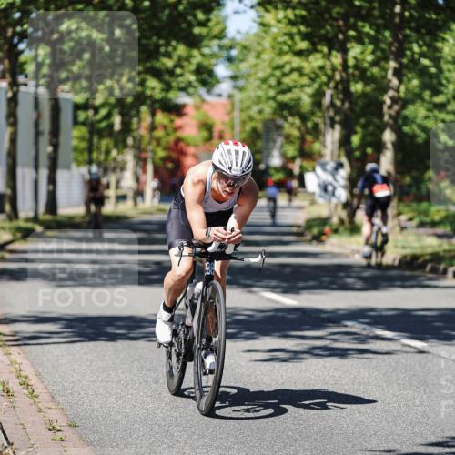 09.08.2026 - GEWOBA Citytriathlon Bremen Michael Burmester http://msf.ph/oto/9948247 09.08.2026 12:32:35 Radfahren 590, 594, 680, 874, 983, 1006, 1008 meine-sportfotos.de