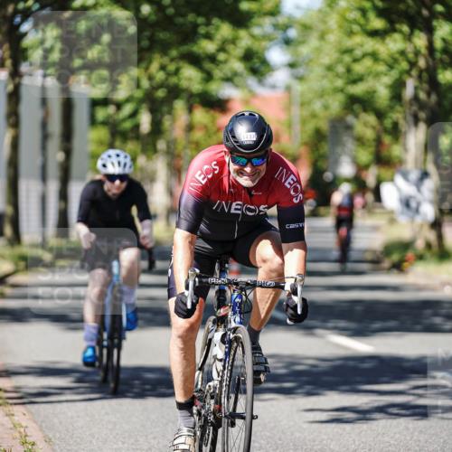09.08.2026 - GEWOBA Citytriathlon Bremen Michael Burmester http://msf.ph/oto/9948258 09.08.2026 12:32:49 Radfahren 636, 875, 921, 983, 1008, 1137 meine-sportfotos.de