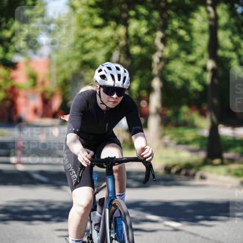 09.08.2026 - GEWOBA Citytriathlon Bremen Michael Burmester http://msf.ph/oto/9948260 09.08.2026 12:32:50 Radfahren 636, 875, 921, 983, 1008, 1137 meine-sportfotos.de