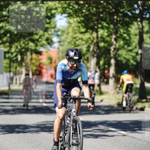 09.08.2026 - GEWOBA Citytriathlon Bremen Michael Burmester http://msf.ph/oto/9948275 09.08.2026 12:33:21 Radfahren 730, 769, 879, 880, 930, 1006, 1133 meine-sportfotos.de