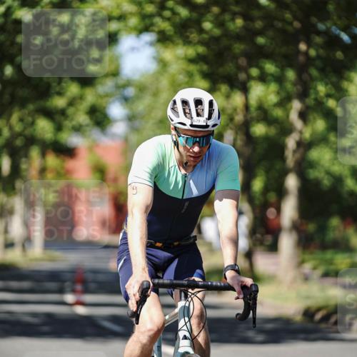 09.08.2026 - GEWOBA Citytriathlon Bremen Michael Burmester http://msf.ph/oto/9948292 09.08.2026 12:33:37 Radfahren 583, 615, 648, 679, 717, 784, 880, 1006, 1133 meine-sportfotos.de
