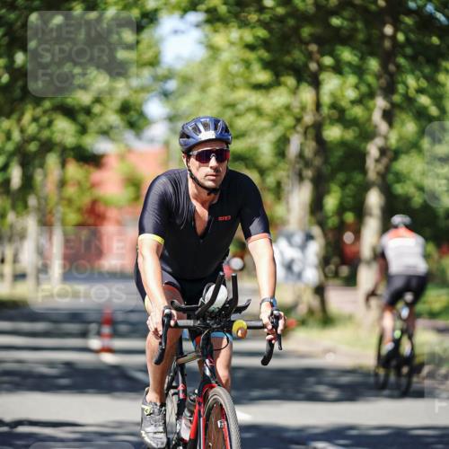 09.08.2026 - GEWOBA Citytriathlon Bremen Michael Burmester http://msf.ph/oto/9948293 09.08.2026 12:33:40 Radfahren 583, 615, 648, 679, 717, 750, 784, 880, 1006, 1133 meine-sportfotos.de