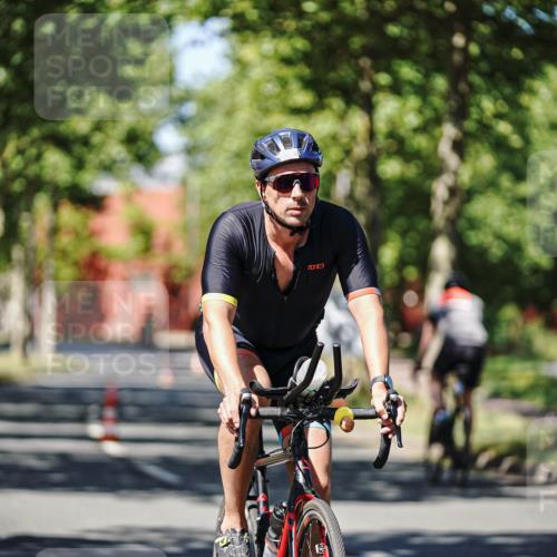 09.08.2026 - GEWOBA Citytriathlon Bremen Michael Burmester http://msf.ph/oto/9948294 09.08.2026 12:33:40 Radfahren 583, 615, 648, 679, 717, 750, 784, 880, 1006, 1133 meine-sportfotos.de