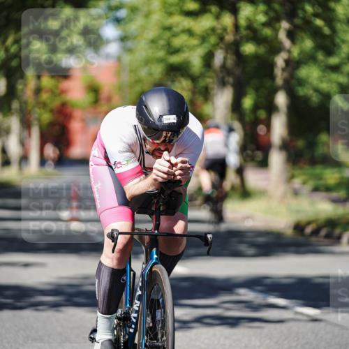 09.08.2026 - GEWOBA Citytriathlon Bremen Michael Burmester http://msf.ph/oto/9948295 09.08.2026 12:33:41 Radfahren 583, 615, 648, 679, 717, 750, 784, 880, 1006, 1133 meine-sportfotos.de