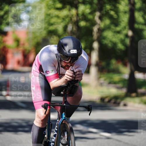 09.08.2026 - GEWOBA Citytriathlon Bremen Michael Burmester http://msf.ph/oto/9948296 09.08.2026 12:33:41 Radfahren 583, 615, 648, 679, 717, 750, 784, 880, 1006, 1133 meine-sportfotos.de