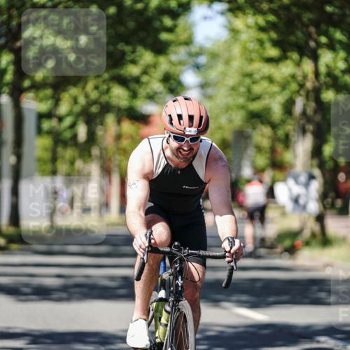 09.08.2026 - GEWOBA Citytriathlon Bremen Michael Burmester http://msf.ph/oto/9948297 09.08.2026 12:33:42 Radfahren 583, 615, 648, 679, 717, 750, 784, 1006 meine-sportfotos.de