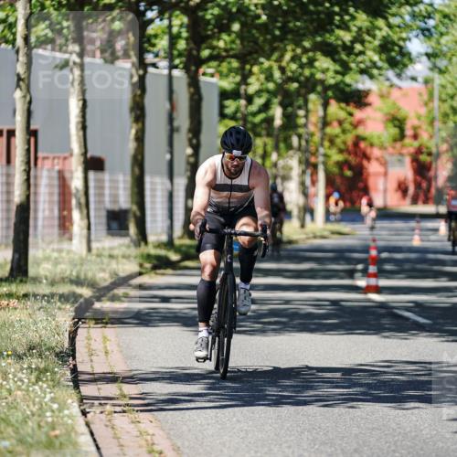 09.08.2026 - GEWOBA Citytriathlon Bremen Michael Burmester http://msf.ph/oto/9948299 09.08.2026 12:33:51 Radfahren 648, 750, 784, 932, 1006, 1158 meine-sportfotos.de