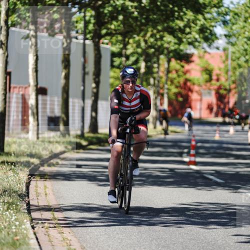 09.08.2026 - GEWOBA Citytriathlon Bremen Michael Burmester http://msf.ph/oto/9948307 09.08.2026 12:33:56 Radfahren 655, 750, 877, 914, 932, 1158 meine-sportfotos.de