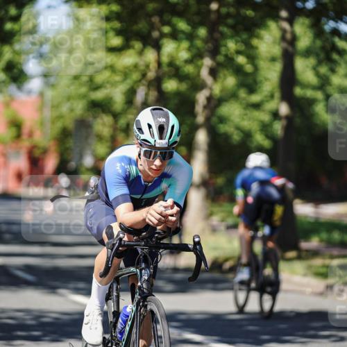 09.08.2026 - GEWOBA Citytriathlon Bremen Michael Burmester http://msf.ph/oto/9948341 09.08.2026 12:34:22 Radfahren 569, 611, 733, 808, 1013, 1130, 1143, 1160 meine-sportfotos.de