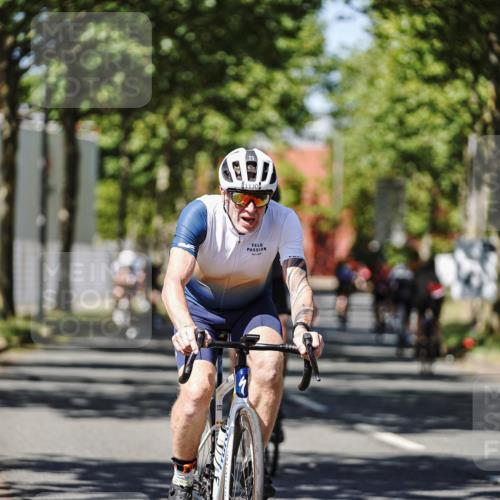 09.08.2026 - GEWOBA Citytriathlon Bremen Michael Burmester http://msf.ph/oto/9948345 09.08.2026 12:34:27 Radfahren 569, 611, 716, 733, 808, 1013, 1130, 1160 meine-sportfotos.de