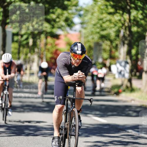 09.08.2026 - GEWOBA Citytriathlon Bremen Michael Burmester http://msf.ph/oto/9948367 09.08.2026 12:34:45 Radfahren 557, 628, 726, 757, 855, 939, 1145 meine-sportfotos.de