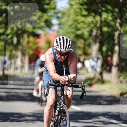 09.08.2026 - GEWOBA Citytriathlon Bremen Michael Burmester http://msf.ph/oto/9948370 09.08.2026 12:34:46 Radfahren 557, 628, 726, 757, 855, 939, 1145 meine-sportfotos.de