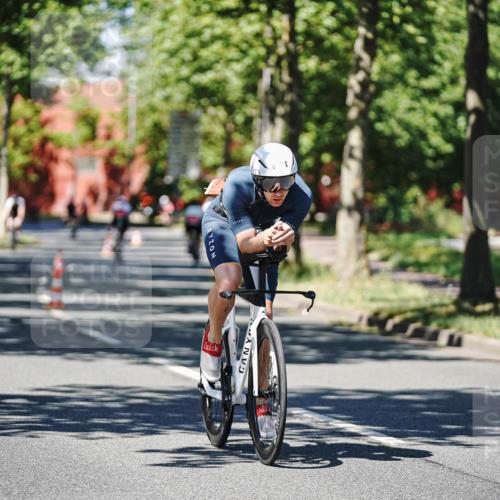 09.08.2026 - GEWOBA Citytriathlon Bremen Michael Burmester http://msf.ph/oto/9948371 09.08.2026 12:34:47 Radfahren 557, 628, 726, 756, 757, 855, 939, 1145 meine-sportfotos.de
