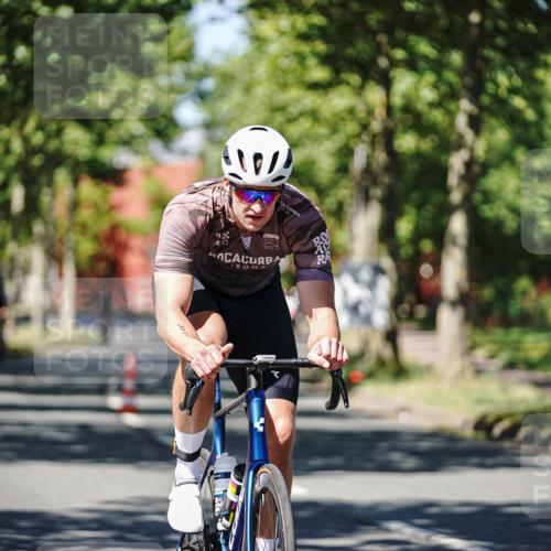 09.08.2026 - GEWOBA Citytriathlon Bremen Michael Burmester http://msf.ph/oto/9948375 09.08.2026 12:34:49 Radfahren 557, 628, 638, 756, 757, 855, 939, 1145 meine-sportfotos.de