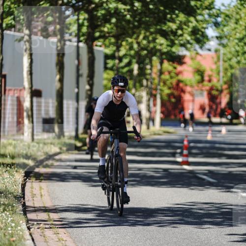 09.08.2026 - GEWOBA Citytriathlon Bremen Michael Burmester http://msf.ph/oto/9948378 09.08.2026 12:34:54 Radfahren 557, 638, 756, 757, 855, 939, 1145 meine-sportfotos.de